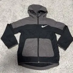 キッズ　XS NIKE ナイロンパーカー