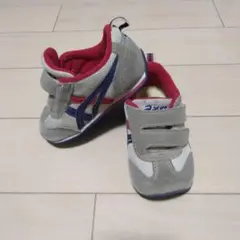 ASICS スニーカー 13.5cm グレー/レッド