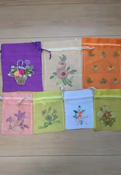 ベトナム製　手製刺繍入り巾着袋　7枚まとめ売り