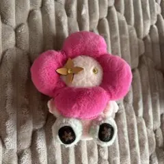 花型チャーム2点セット　ドゥドゥ・ヴィヴィエンヌ 花型チャーム2点セット ドゥドゥ・ヴィヴィエンヌ - メルカリ