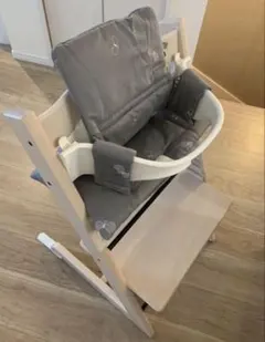 新品STOKKE ストッケ トリップトラップ ジュニアクッション ミナ