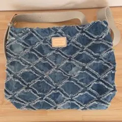 Item thumbnail for item 742ff5cb-2306-4c1b-a372-c60600bd91af