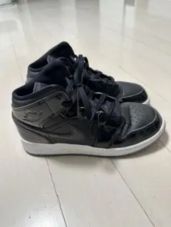 Nike Air Jordan 1 Mid ブラック