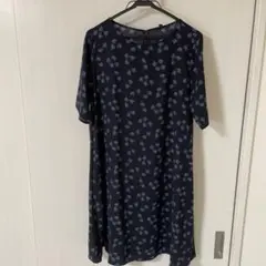 ユニクロ　花柄ワンピースのサムネイル