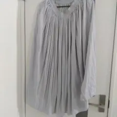 UNIQLO　ロングプリーツスカート　ライトグレー