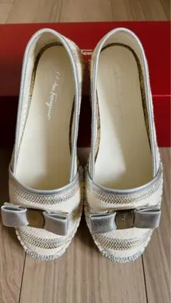 フェラガモエスパドリーユ