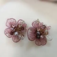 花ワイヤービーズ刺繍イヤリング