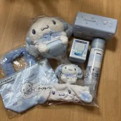 シナモンロール くじ ヘッドホン ぬいぐるみ グラス デスクマット他