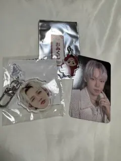 treasure ヒョンソク おみくじ 顔アクキー トレカ