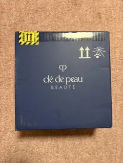 〈新品未開封〉クレドポーボーテ　ラディアンスギフト2025 ブルーブラック