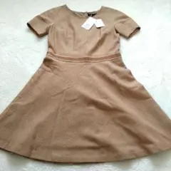 新品タグ付きUNTITLED 半袖ひざ丈ワンピース サイズ1 ベージュ