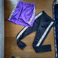紫スカートと黒レギンスセット
