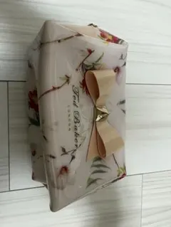 【TED BAKER】テッドベーカー フラワープリント　ポーチ