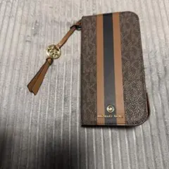 MICHAEL KORS iPhone 17 Pro 手帳型ケースのサムネイル