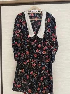 【ZARA】花柄 ミニワンピース Mサイズ