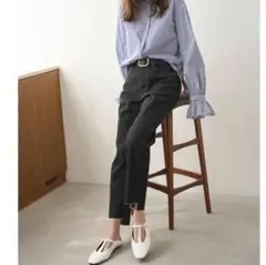 美品 Mila Owen 裾段差脇スリットデニムパンツ インディゴのサムネイル