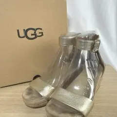 UGGアグ　ウェッジソールサンダル　アンクルストラップ　ゴールド　コルク
