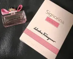 SALVATORE FERRAGAMO シニョリーナ イン フィオーレ オーデ…