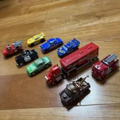 カーズ トミカ 9台セット　ライトニングマックイーン他