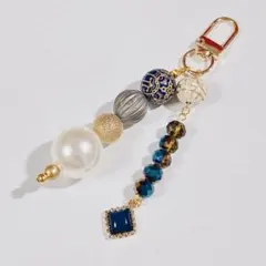 じゃらじゃらキーホルダー　バッグチャーム　ハンドメイド　チャーム