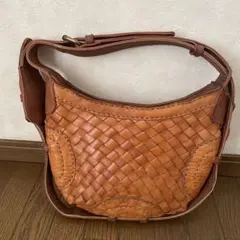 ロビタのレザー編み込みショルダーバッグ 保存袋付き