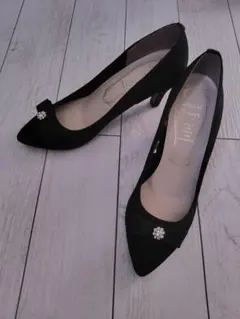 メタルルージュ　未使用　ポインテッドトゥ　パンプス　22.5