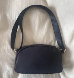 ブラックナイロンショルダーバッグ