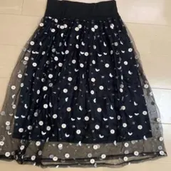 お値下げ　新品チュールレース刺繍スカート