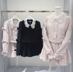 evelyn ショート丈 ファー付き ビジューボタン ジャケット | Mercari
