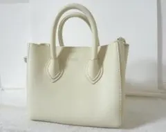 ディーケリー　合皮　ホワイト　白　2WAY　斜め掛けショルダー　ハンド　バッグ