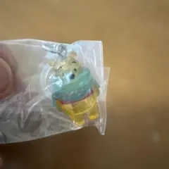カプセルトイ　くまのプーさんめじるしアクセサリー