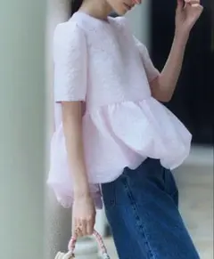 2026年最新】bluelea silky jacquard blouseの人気アイテム - メルカリ