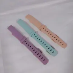 早い者勝ち⭐ Fitbit Luxe バンド 交換ベルト くすみカラー シリコン