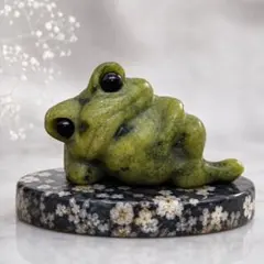 【天然石】人気♥岫玉のカエルの置物のサムネイル