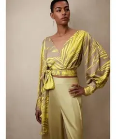 バナナリパブリック　ブラウス