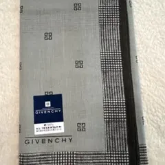 GIVENCHY ロゴ柄　大判ハンカチ　ジバンシー
