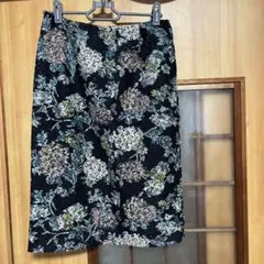 花柄タイトスカート ネイビー64M