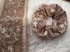 桜色　刺繍シュシュ　透け感レース　大人可愛い　ヘアアクセサリー