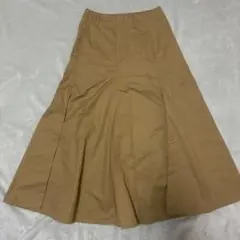 UNIQLO ユニクロ　ロング　フレアスカート　ベージュ　コットンのサムネイル