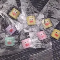 ぷにぷにリップモンスター　8個セット（4色）