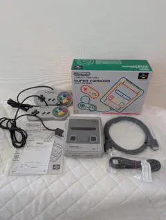 美品　ニンテンドークラシックミニ　スーパーファミコン　本体　付属ケーブル未使用