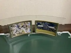 カーブ型二重写真立て 透明アクリル 金色フレーム