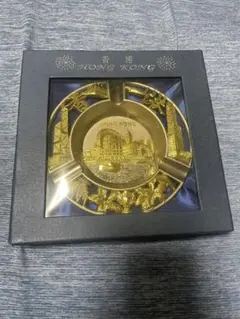 香港デザイン 金色メタル灰皿