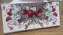 フラワーノーズ ストロベリーロココシリーズ　アイシャドウパレット 01