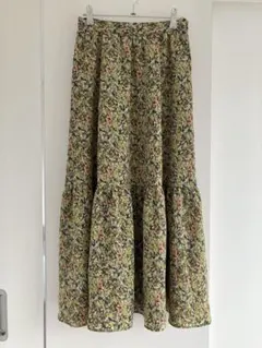 green label relaxing 花柄ティアードロングスカート