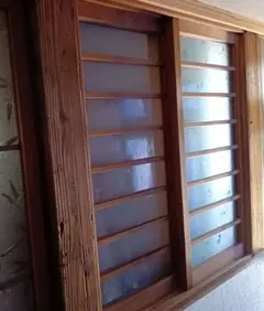 引き取り限定　昭和レトロ　ガラスの引き戸　小　2枚セット　葉の柄