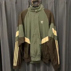 【adidas】ナイロンジャケット/ブラックグリーン
