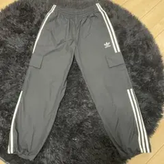アディダスカーゴパンツ トレフォイル シャカパンM