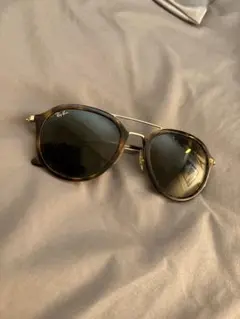 Ray-Ban キャットアイ サングラス