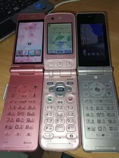 SoftBank 3台 docomo 1台の4台セット | Mercari